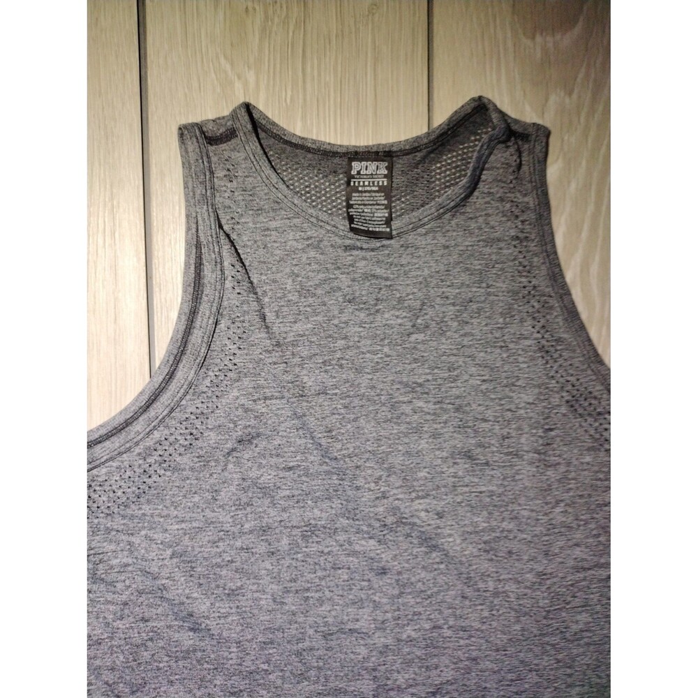 Woman's ActiveWear 2-Piece Bundle - VS Seamless Top & Shorts - Size M/L - Picture 3 of 12